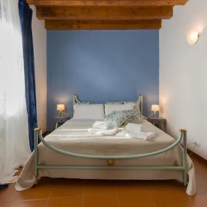 Apartment Center, Verona