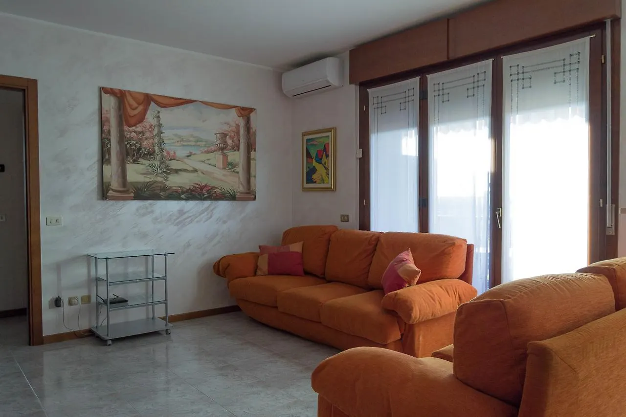 La Lupa Apartment Verona 0*,  Italy
