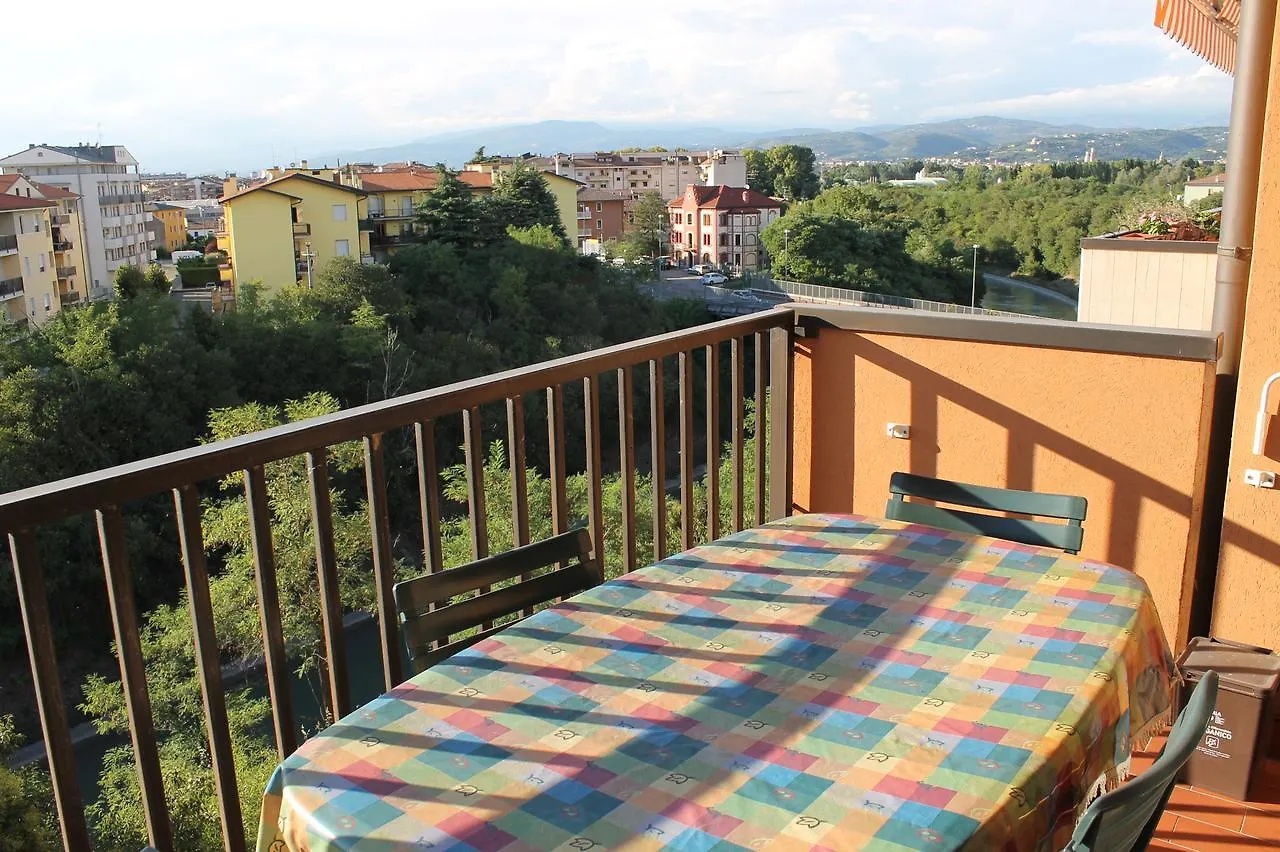 La Lupa Apartment Verona 0*,